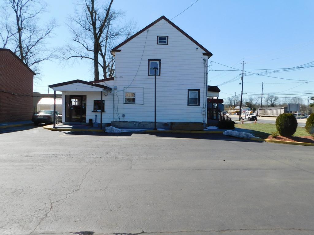 Mounts Motel Lawrenceville Exterior foto